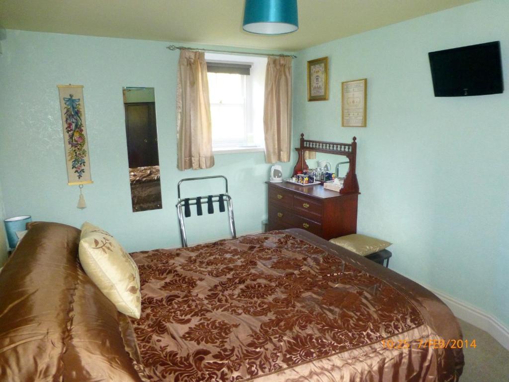 Hazels Roost 3*
